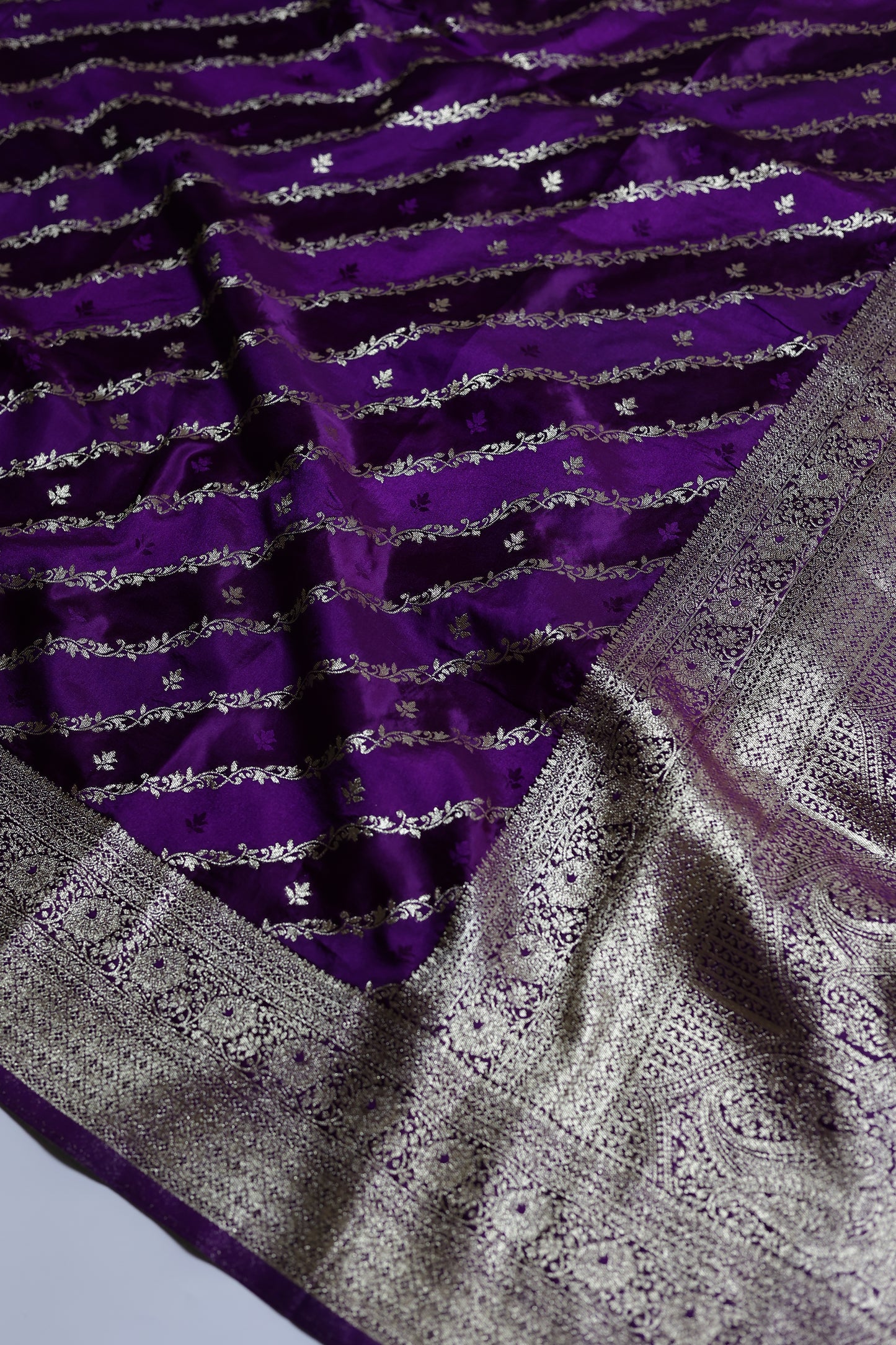 Pure Banarasi Mashru Silk Saree (Purple)