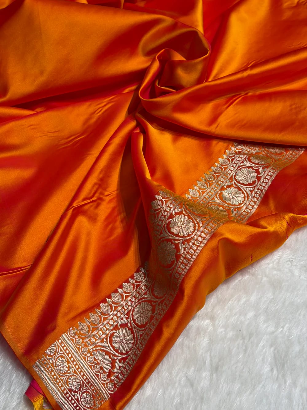 Pure Mashru Silk Saree With Tanchoi Weaving
