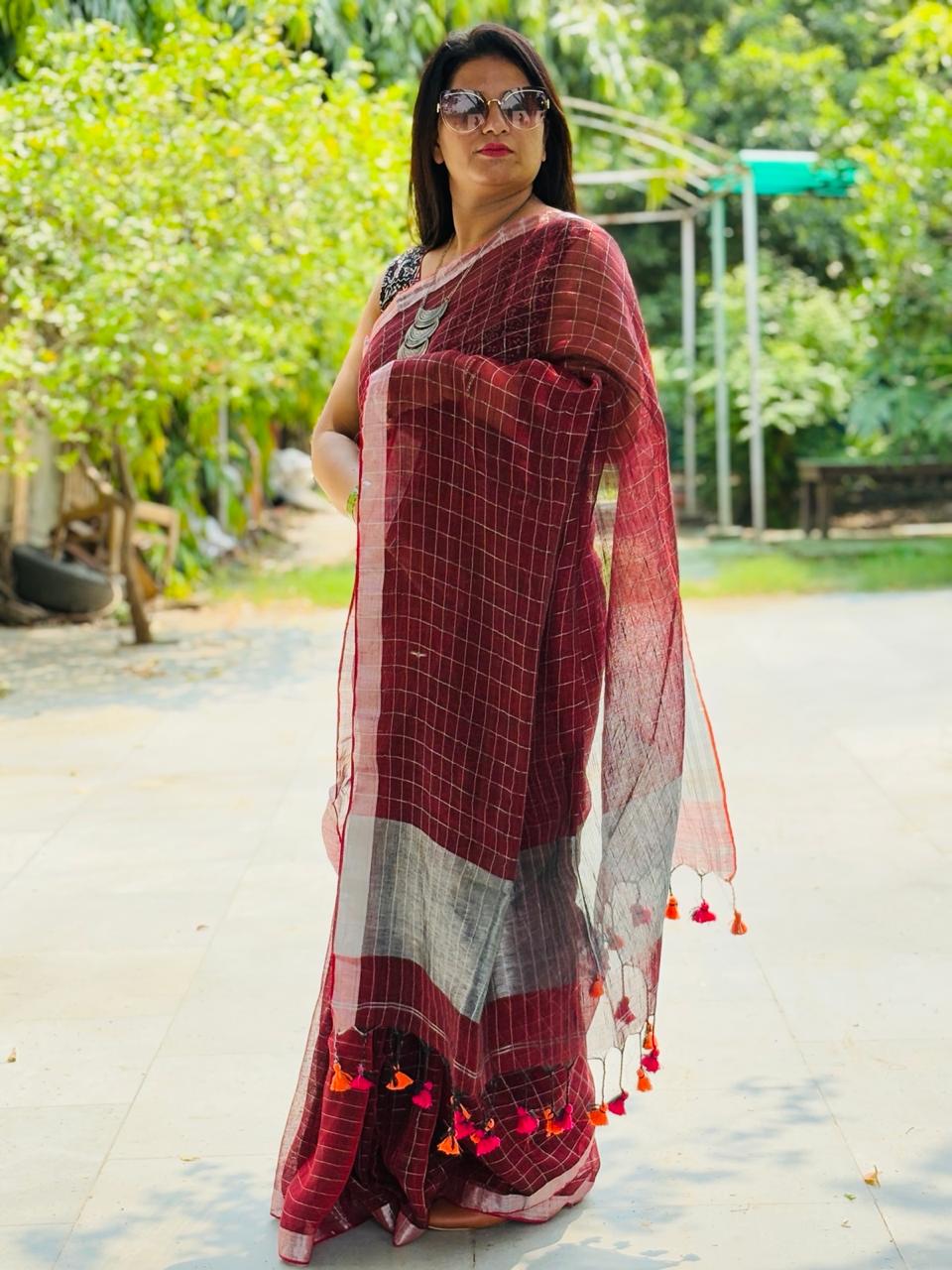 Pure Linen Check Saree (Maroon)