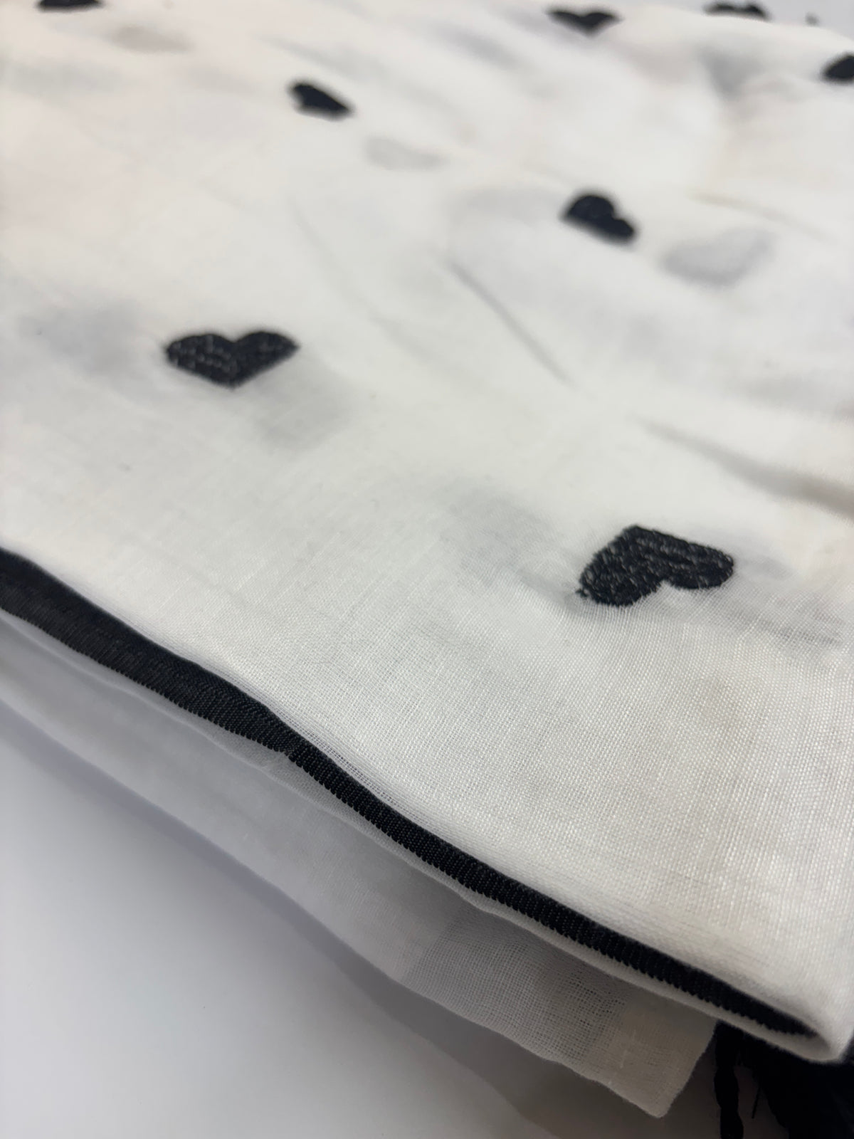 Pure 120 Count Mul Cotton Saree (White & Black)