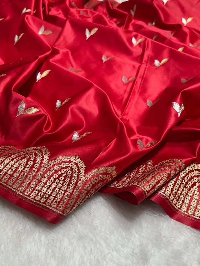 Red Pure Mashru Silk Saree with Sona Rupa Zari Weaving