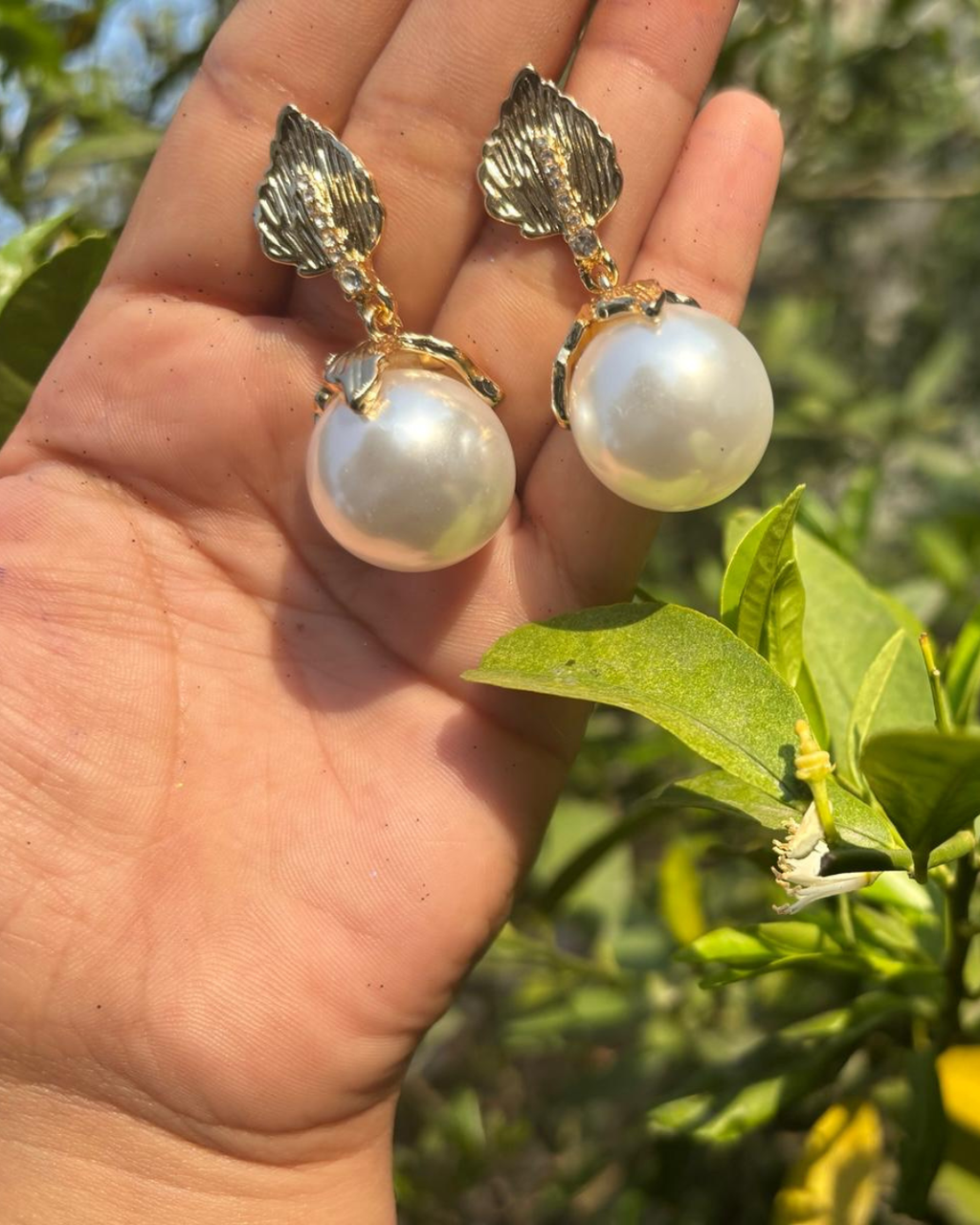 Pearl Hanging Earning