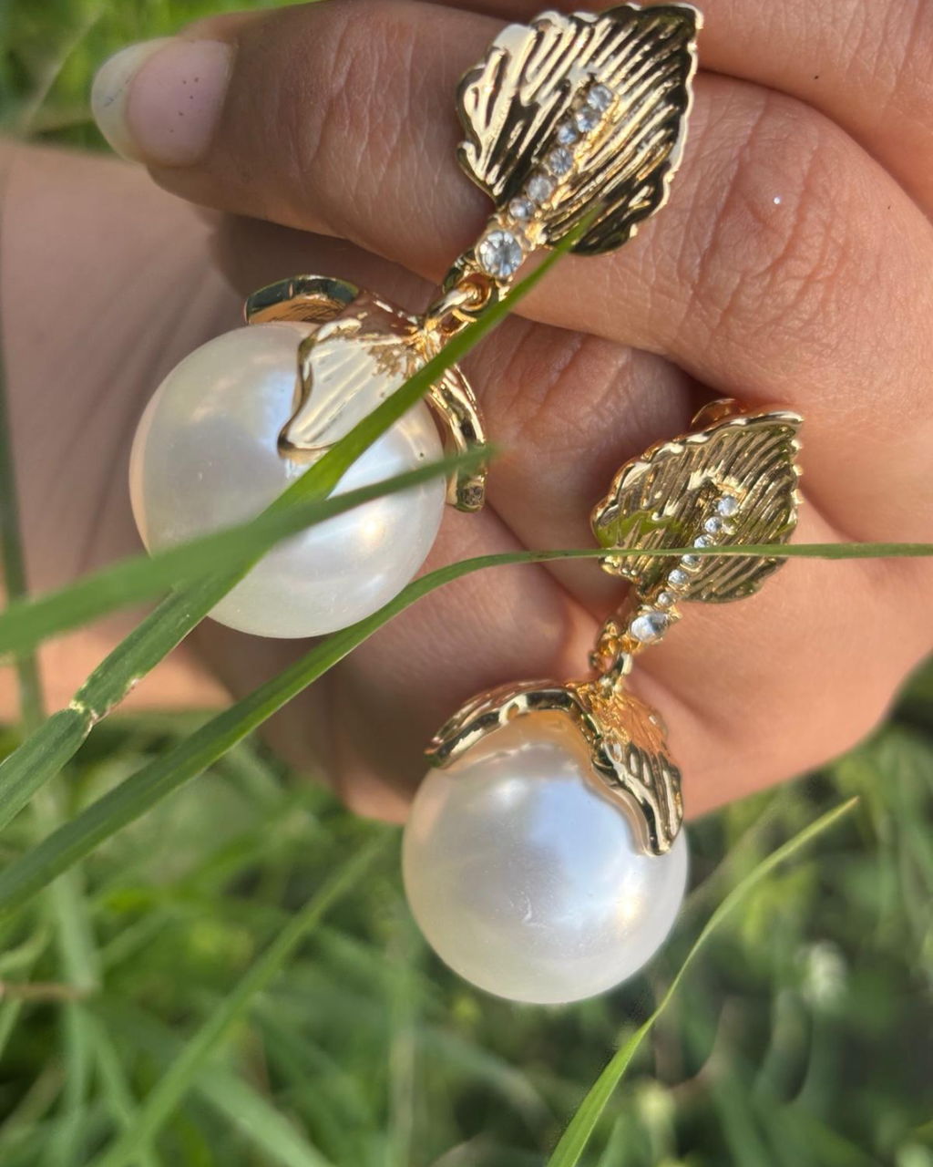 Pearl Hanging Earning