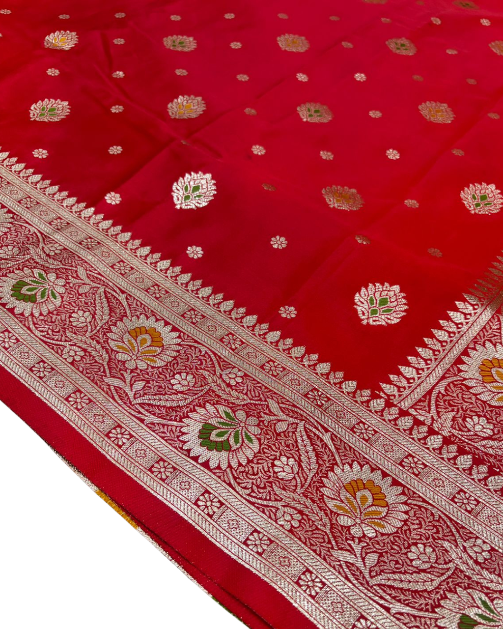 Red & Golden Botti Banarasi Saree