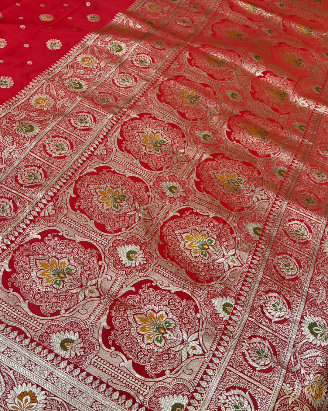 Red & Golden Botti Banarasi Saree