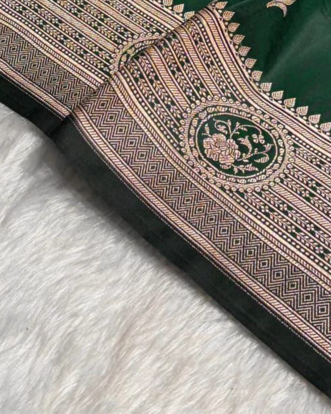 Green Pure Mashru Silk Saree With Sliver Zari Weaving