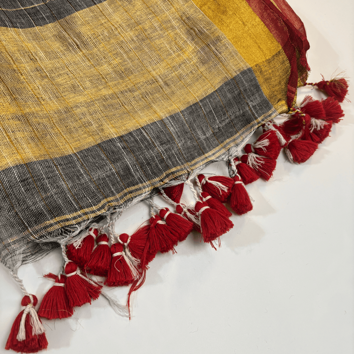 pure Linen Check Saree (Gray)