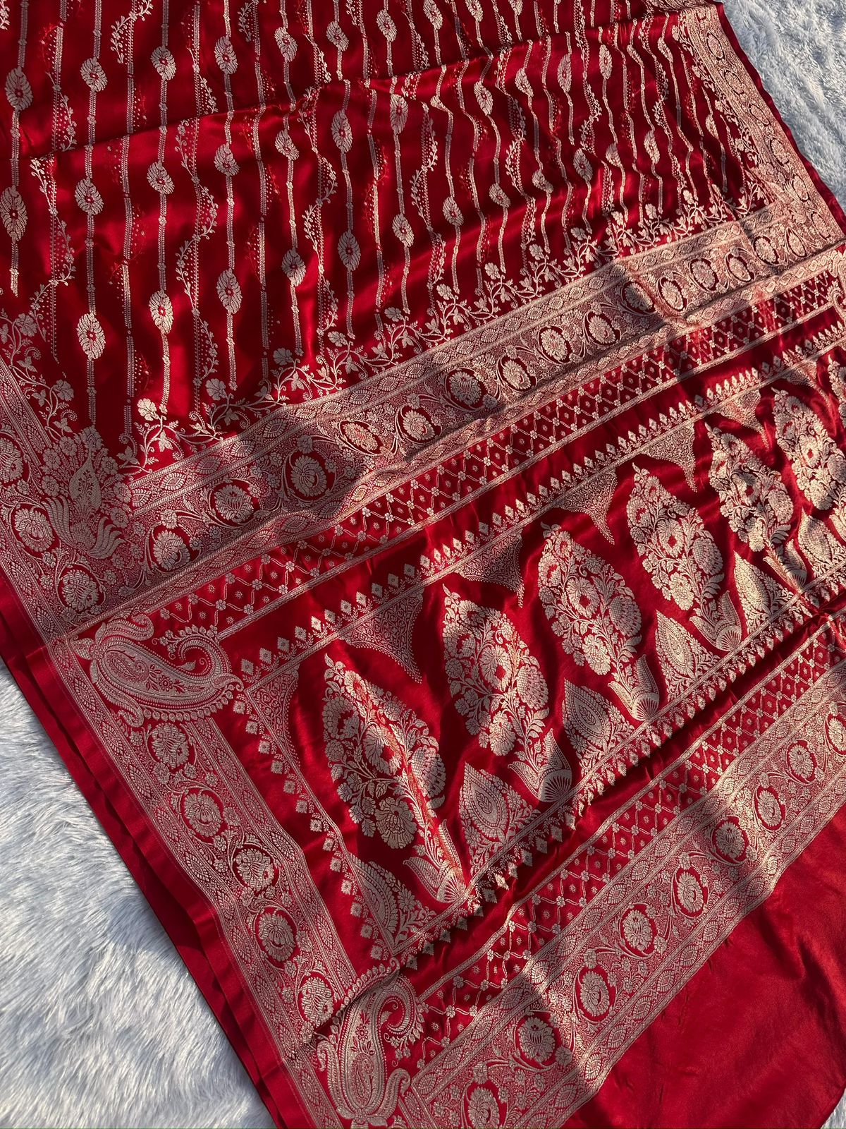 Red Pure Mashru Silk Saree with Jaal Weaving