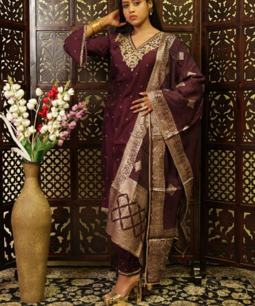 Feel Feather Partywear Kurta Sets For Women