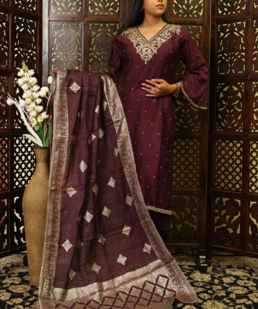 Feel Feather Partywear Kurta Sets For Women
