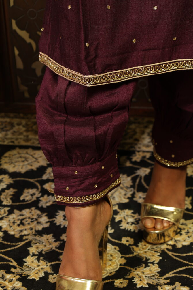 Feel  Feather Partywear Kurta Sets For Women - Image 5