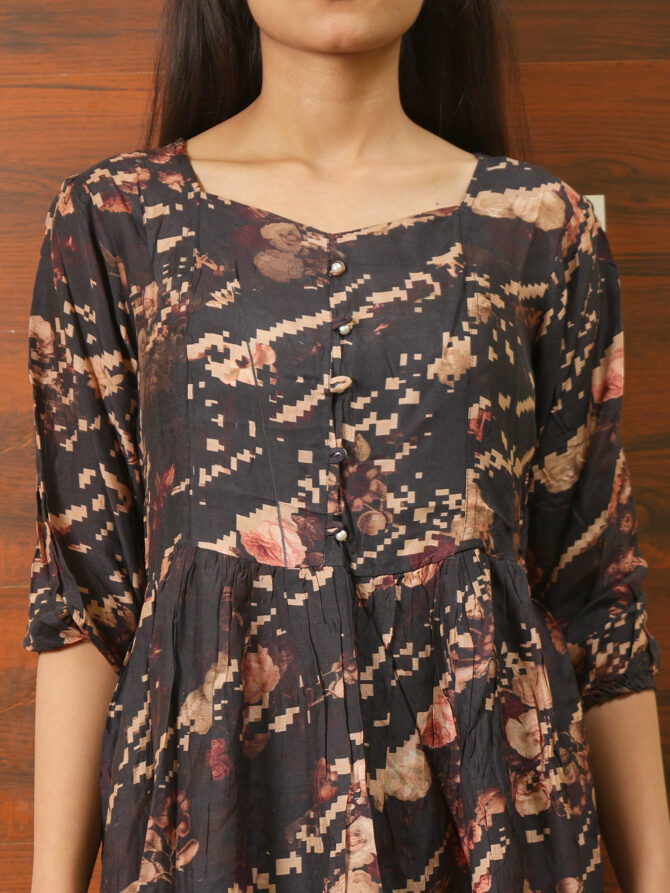 Digital Printed Tunic – Elegant & Stylish - Image 2