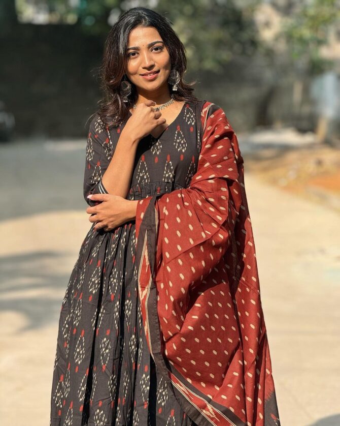 Feel Feather Best Black Anarkali Kurta Set For Women - Image 3