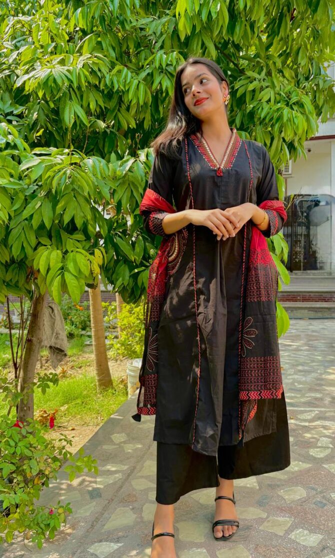 Pure Cotton A-Line Kurta Set For Women - Image 3