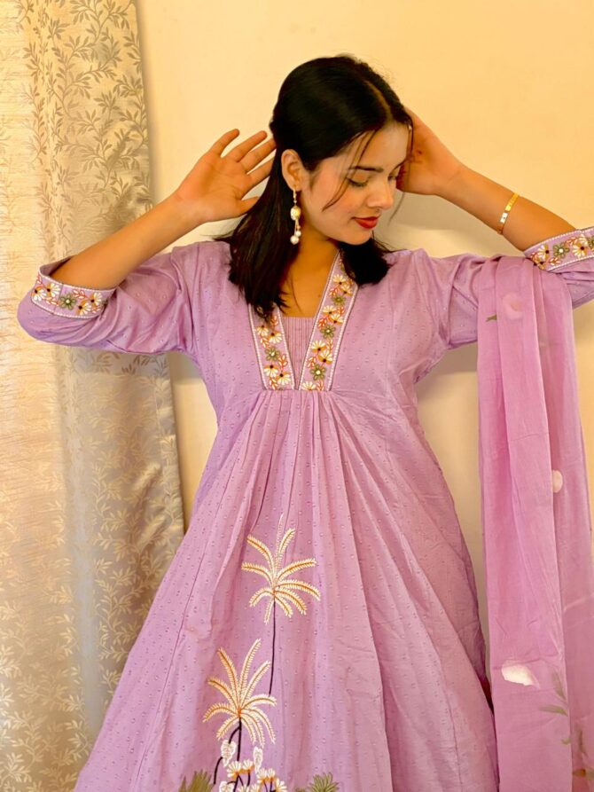 Lavender Anarkali Kurta Pant With Dupatta Set - Image 6