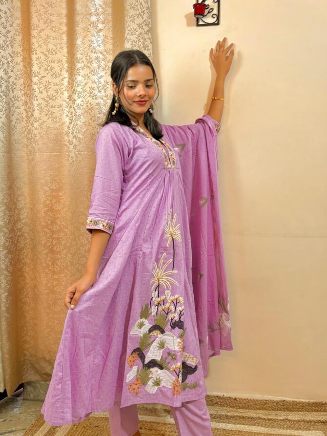 Lavender Anarkali Kurta Pant With Dupatta Set - Image 4