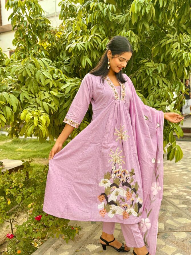 Lavender Anarkali Kurta Pant With Dupatta Set - Image 2