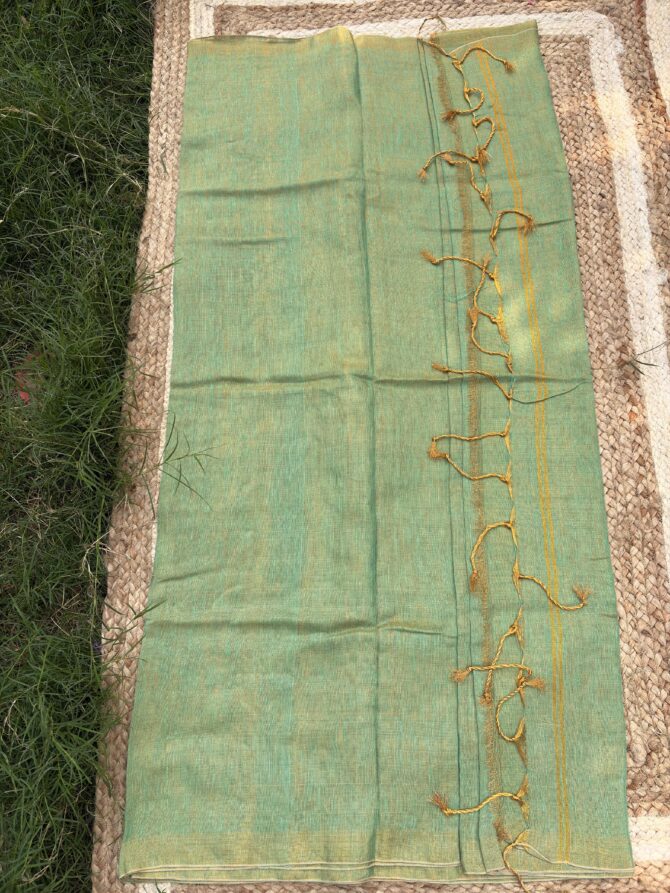 Feel Feather Golden Tissue Linen Saree - Image 2