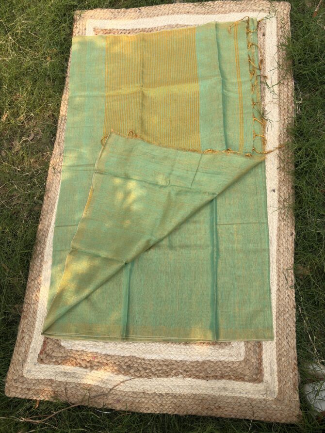 Feel Feather Golden Tissue Linen Saree - Image 4