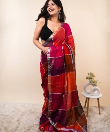 Feel Feather Pure Linen Big Check Pattern Saree