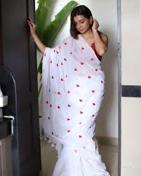 Feel Feather Pure Mul Cotton Heart Embroidred White Saree